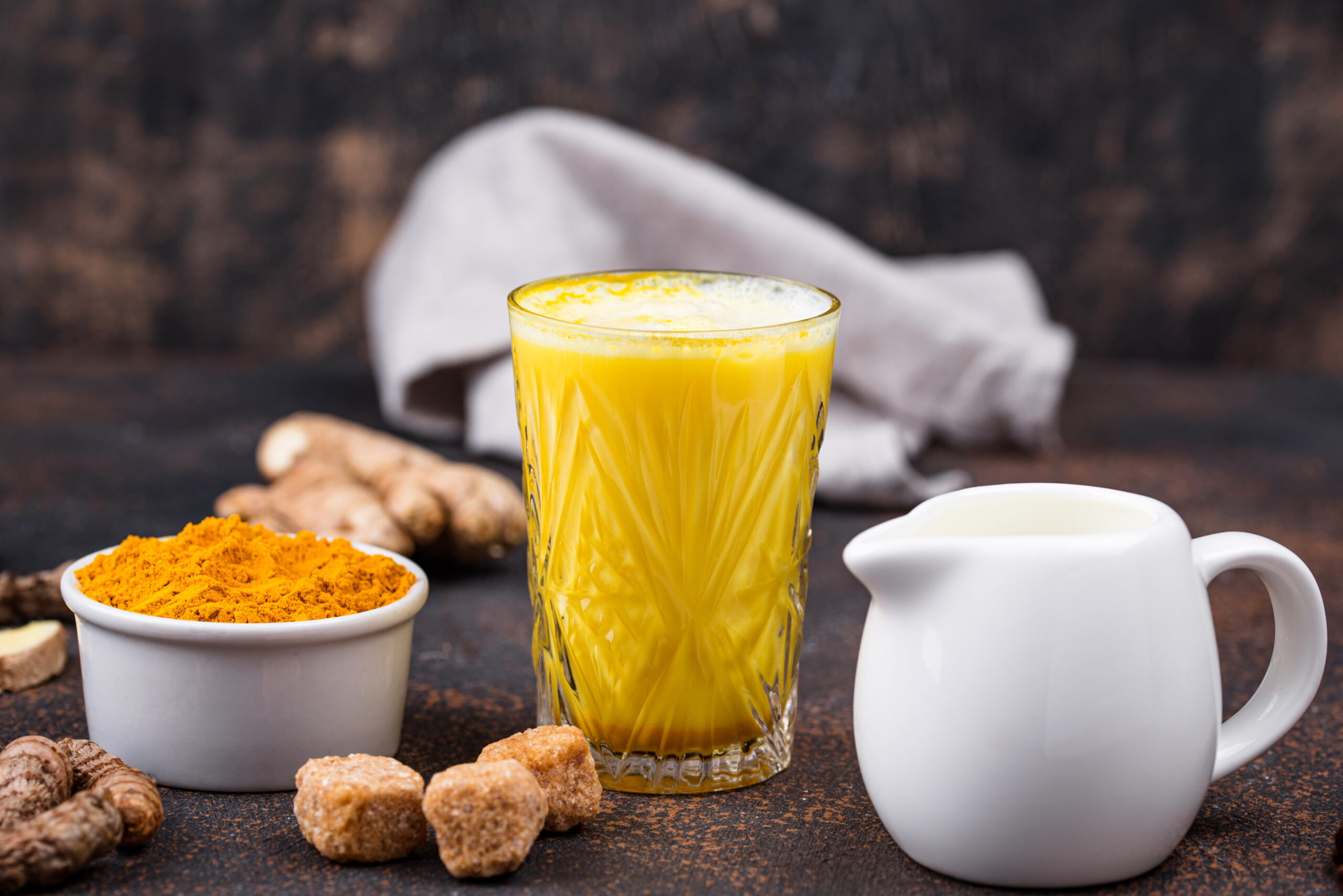 boisson à base de curcuma, épice de l'Ile de la Réunion, curcuma en poudre, safran péi, cuisine réunionnaise